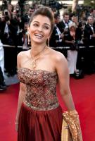 Aishwarya Rai on the red carpet with her dark red gown