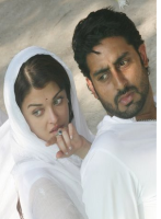 Aishwarya Rai movie with husband.PNG